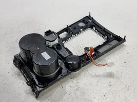 Volkswagen Touareg I Altri elementi della console centrale (tunnel) 7L6858602C