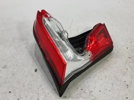 Toyota C-HR Lampy tylnej klapy bagażnika 81590F4010