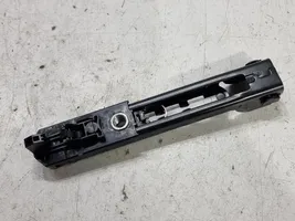 Volkswagen PASSAT B7 Rail de réglage hauteur de ceinture de sécurité 1T0857819B