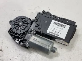 Volkswagen Touareg I Moteur de lève-vitre de porte avant 7L0959793D