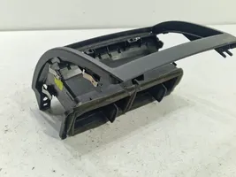 Volkswagen Touareg I Centrālais gaisa ventilācijas režģis 7L6819727