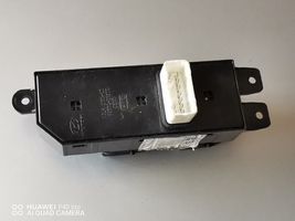 Hyundai Santa Fe Interrupteur commade lève-vitre 9357026500