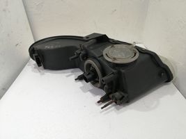 Chrysler Voyager Lampa przednia 083331110