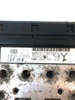 Toyota Corolla E120 E130 ABS-pumppu 4451013070