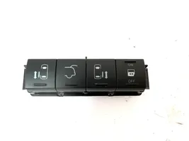 Chrysler Voyager Przełącznik / Przycisk otwierania drzwi bocznych / przesuwnych P04602579AB
