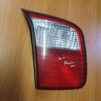 Subaru Forester SF Lampy tylnej klapy bagażnika 22620697