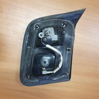 Subaru Forester SF Lampy tylnej klapy bagażnika 22620697