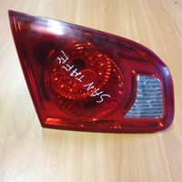 Hyundai Santa Fe Lampy tylnej klapy bagażnika 924052B0