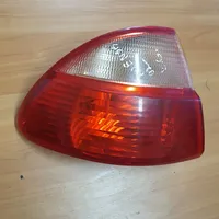 Toyota Avensis T220 Lampa tylna 034NAI