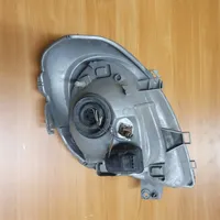 Opel Vivaro Lampa przednia 7700311372