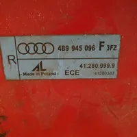 Audi A6 Allroad C5 Feux arrière / postérieurs 4B9945096F