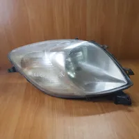 Toyota Yaris Lampa przednia 811500D120