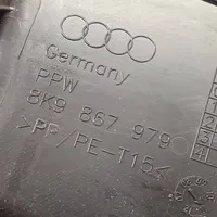 Audi A4 S4 B8 8K Tavaratilan/takakontin alempi sivuverhoilu 8K9867979