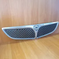 Lancia Lybra Grille calandre supérieure de pare-chocs avant 46557286