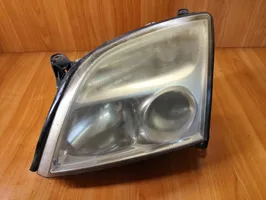 Opel Signum Lampa przednia 15588700