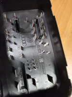 Skoda Superb B6 (3T) Drošinātāju kaste (komplekts) 1K0937125D