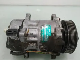 Peugeot 406 Ilmastointilaitteen kompressorin pumppu (A/C) 