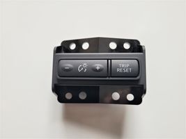 Nissan Rogue Przycisk / Włącznik oświetlenia wnętrza kabiny 252734BA0A