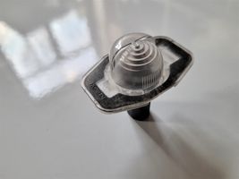 Toyota Sienna XL30 III Lampa oświetlenia tylnej tablicy rejestracyjnej 8127172011