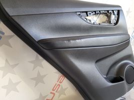 Nissan Rogue Rivestimento del pannello della portiera posteriore 829014BA0A