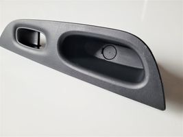 Nissan Rogue Ramka przycisku otwierania szyby drzwi tylnych 829614BA0A