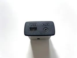 Subaru Outback Connecteur/prise USB 