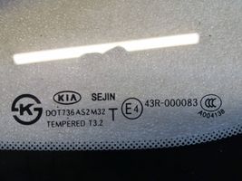 KIA Carens III Fenêtre triangulaire avant / vitre 43R000083