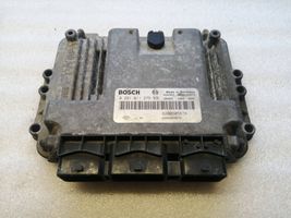 Renault Megane II Sterownik / Moduł ECU 0281011275