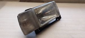 Volkswagen Santana Lampa przednia 325941106