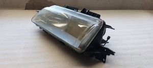 Peugeot 605 Lampa przednia 0488009