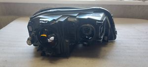 Volvo XC90 Lampa przednia 30678174