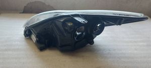 Ford Focus Lampa przednia 8M5113W029DD