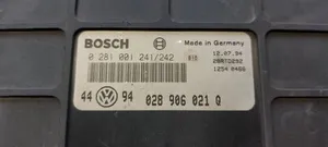 Volkswagen Golf III Variklio valdymo blokas 028906021Q
