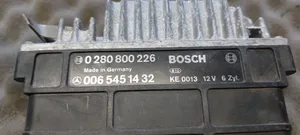 Mercedes-Benz E W124 Calculateur moteur ECU 0065451432