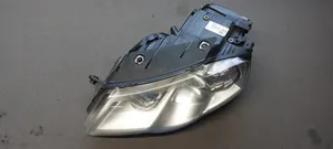 Volkswagen PASSAT B6 Lampa przednia 3C0941751K