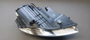 Volkswagen PASSAT B6 Lampa przednia 3C0941751K