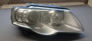 Volkswagen PASSAT B6 Lampa przednia 3C0941752K