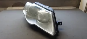 Volkswagen PASSAT B6 Lampa przednia 3C0941752K