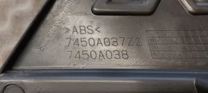 Mitsubishi Outlander Atrapa chłodnicy / Grill 7450A037ZZ