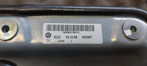 Volkswagen Scirocco Podnośnik szyby drzwi z silniczkiem 1K8837401L