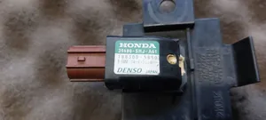 Honda CR-V Задний кронштейн датчика парковки (PDC) 39680SHJA61