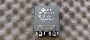 Volkswagen Golf III Glow plug pre-heat relay 028906124B