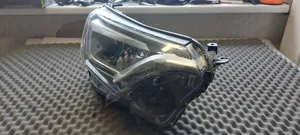 Toyota RAV 4 (XA40) Lampa przednia W3049