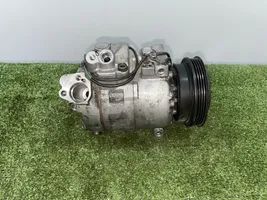 Volkswagen PASSAT B5.5 Ilmastointilaitteen kompressorin pumppu (A/C) 8D0260808