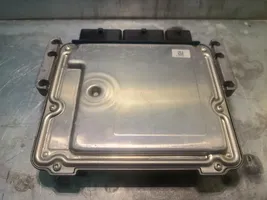 Renault Sandero I Sterownik / Moduł ECU 0281032811