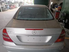 Mercedes-Benz E W211 Portellone posteriore/bagagliaio 