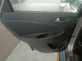 Hyundai Tucson LM Boczki / Poszycie drzwi tylnych 