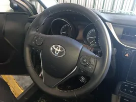 Toyota Auris E180 Volant 