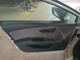 Seat Leon (5F) Front door card panel trim 