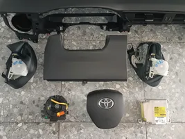 Toyota Auris E180 Oro pagalvių komplektas 